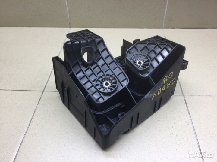 Кронштейн блока предохранителей Volkswagen Caddy