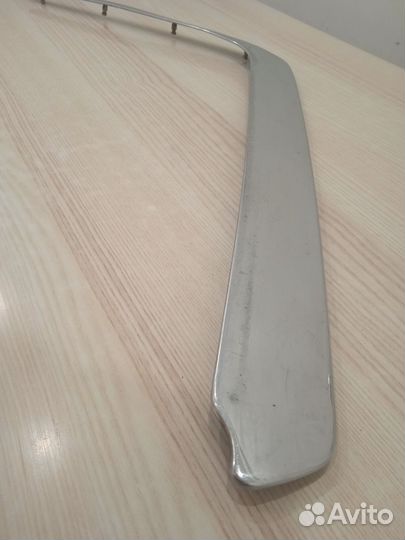 Хром левый переднего бампера Mercedes Benz w124