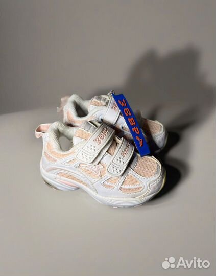 Кроссовки для девочек