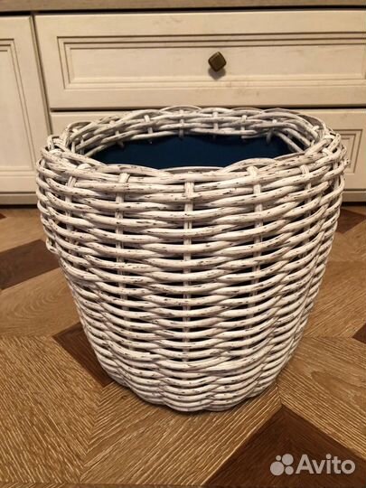 Кашпо горшок для цветов