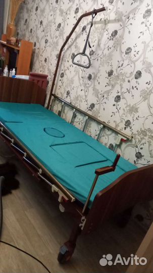 Медицинская кровать для лежачих больных
