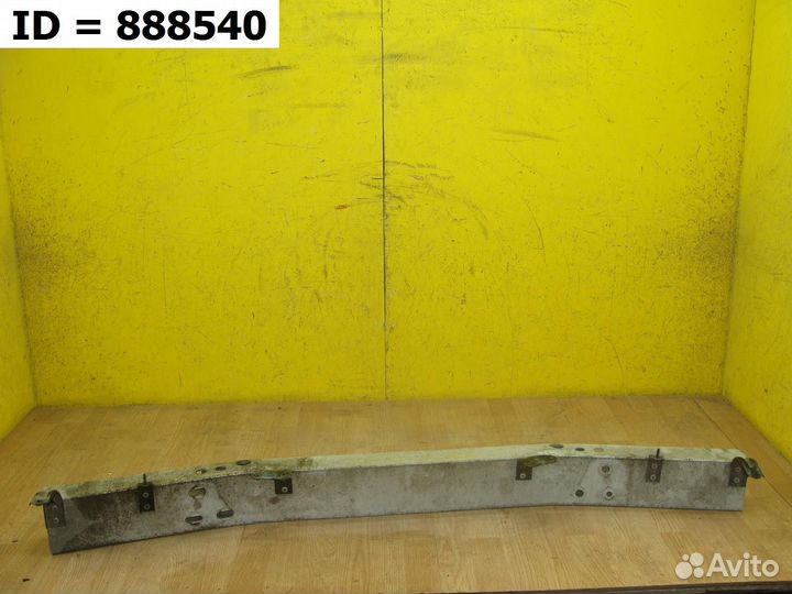 Усилитель переднего бампера Toyota Land Cruiser