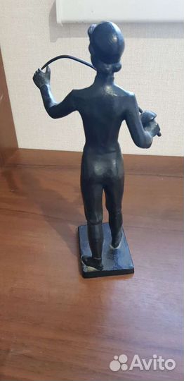 Каслинское литье.Фехтовальщица