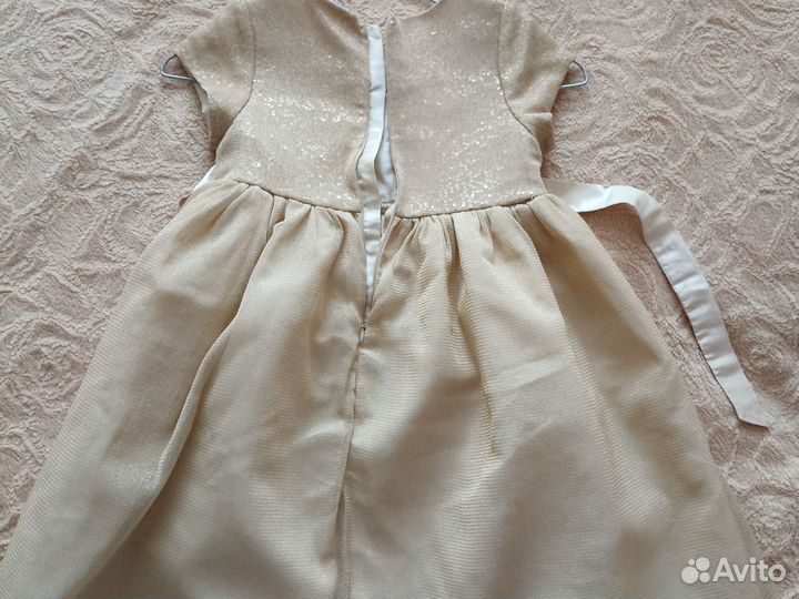 Платье нарядное для девочки 116