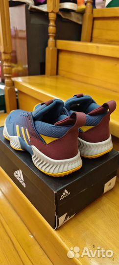 Кроссовки Adidas 40 размер оригинал