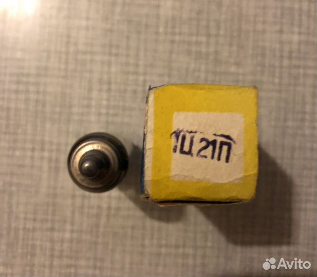 Лампа электронная времен СССР