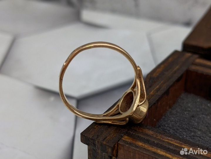 Золотое кольцо 583 пробы массой 2.43 грамма (16.5