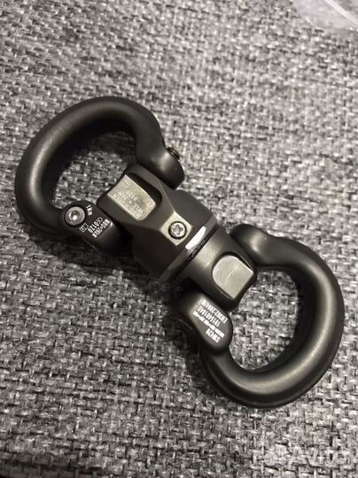 Вертлюг альпинистский DMM