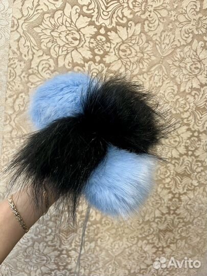 Валеши новые 35р +носки+помпоны 2 пары