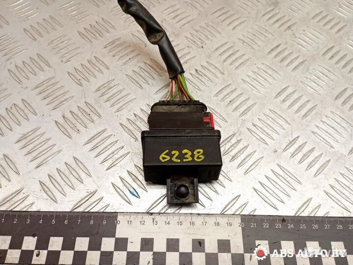 Реле бензонасоса Citroen Xsara Picasso 2002 240107