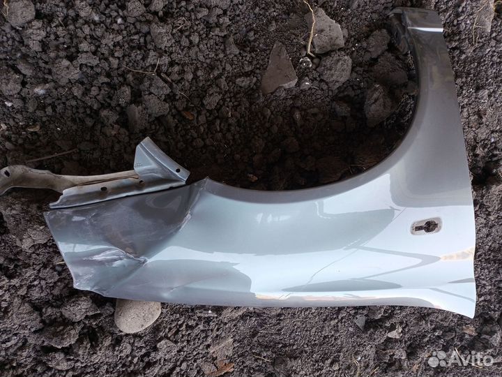 Крыло переднее правое калина п