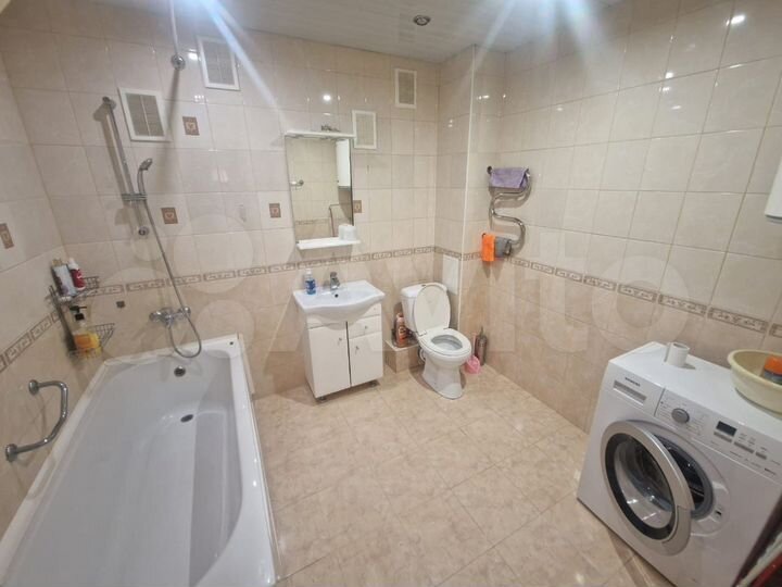 2-к. квартира, 60 м², 3/14 эт.