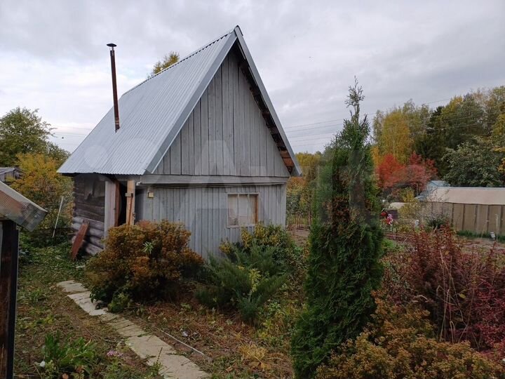 Дом 20 м² на участке 4 сот.