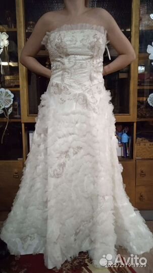 Свадебное платье