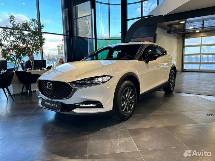 Mazda CX-4, 2022