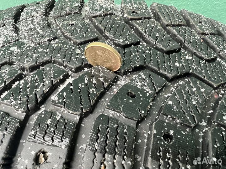 Bridgestone Blizzak Spike-01 225/65 R17 106T