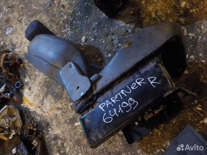 Сидение peugeot partner переднее правое