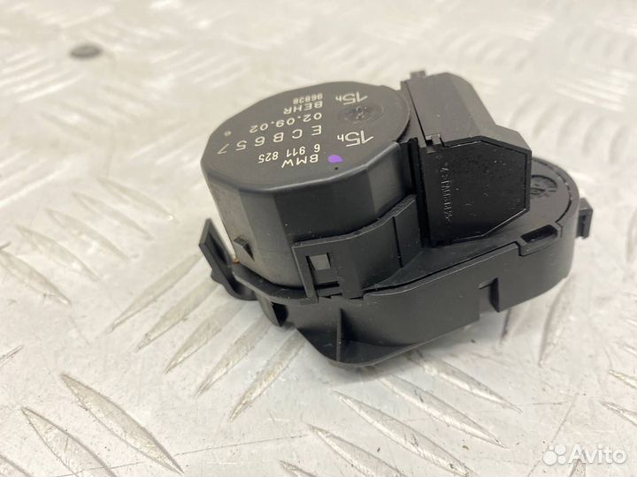 Б/У Сервопривод заслонки печки (моторчик