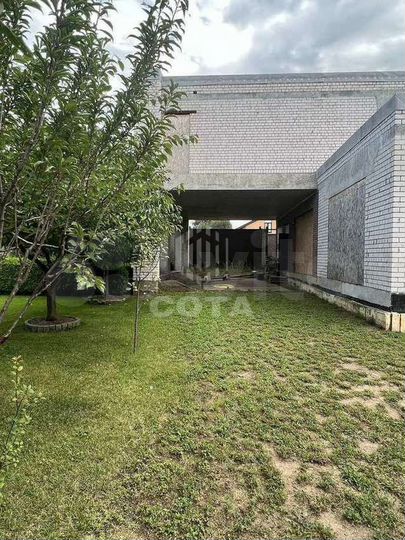 Коттедж 242,5 м² на участке 9,7 сот.