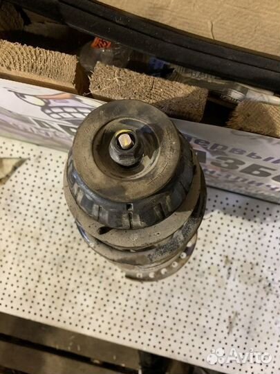 Стойка амортизатора переднего правого Kia Rio