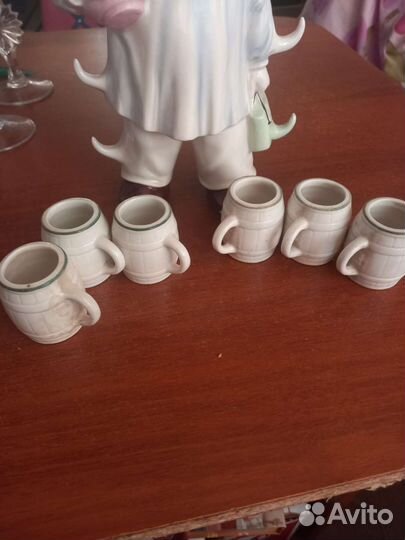 Фарфоровый штоф