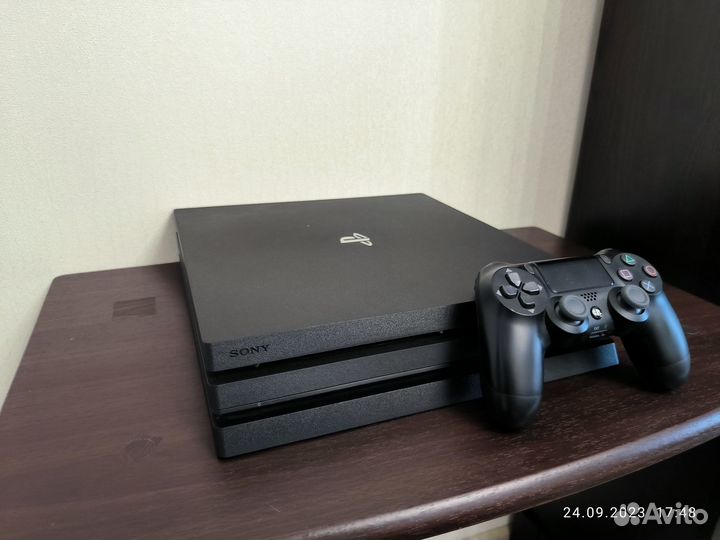 Приставка PS4pro 1тб