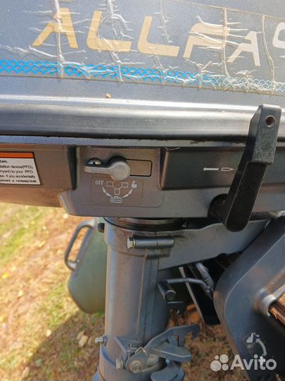 Лодка с мотором