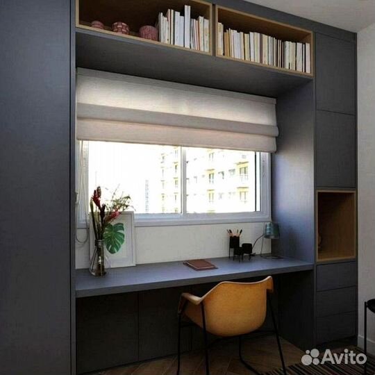 Детская рабочая зона у окна