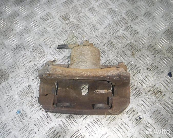 Kia Ceed 2 Суппорт передний левый