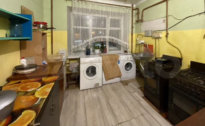 Комната 10 м² в 5-к., 2/5 эт.