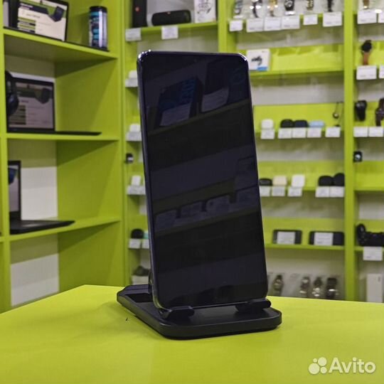 Samsung Galaxy S21, 8/128 ГБ