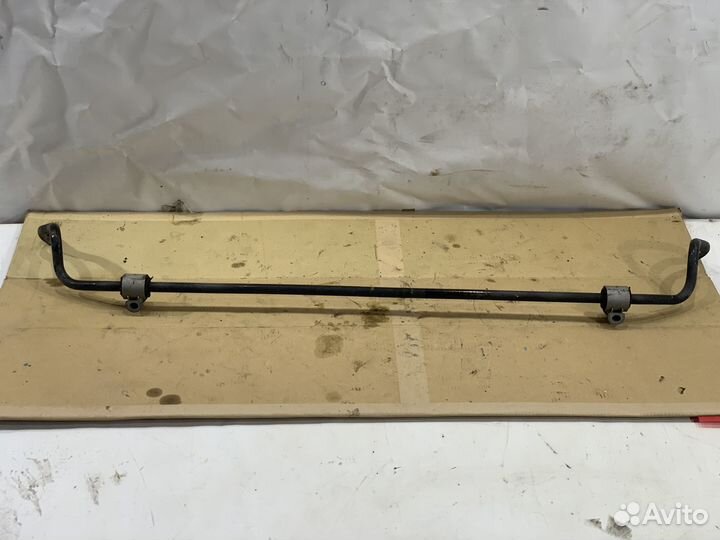 Задний стабилизатор Mercedes W213