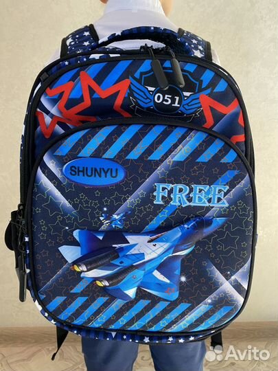 Рюкзак школьный для мальчика ортопедический новый