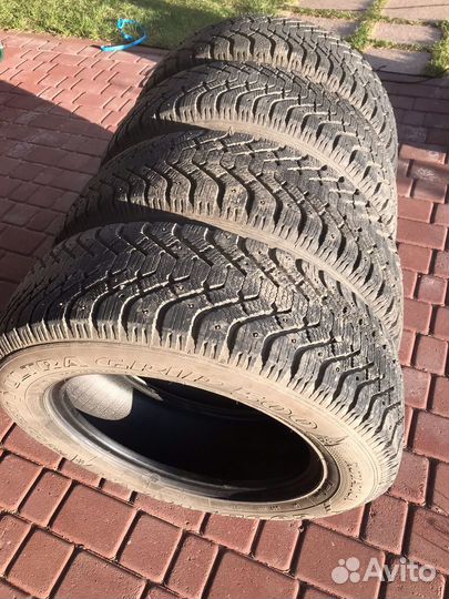 Goodyear UltraGrip 500 265/65 R17