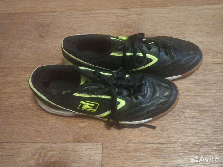 Футбольные бутсы 40 размер футзалки