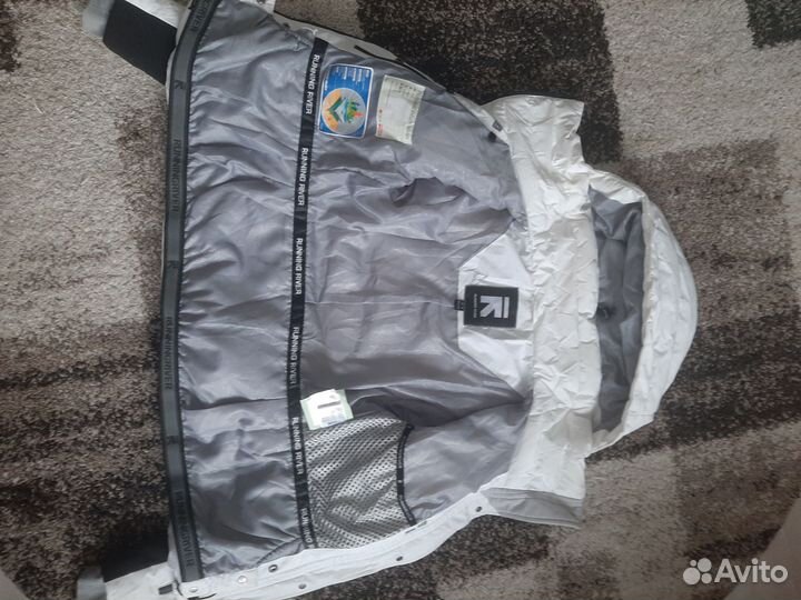Куртка горнолыжная