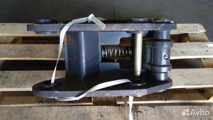 Быстросъем кронштейн 11886502 для Volvo BL 61/71