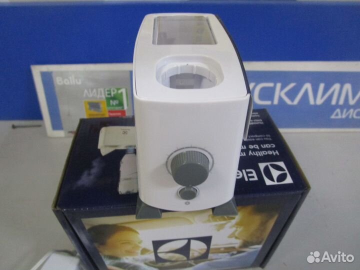 Увлажнитель воздуха Electrolux EHU-4015 Travel