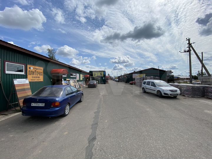 Продаётся Стройбаза - 2000 м², торговля и склады