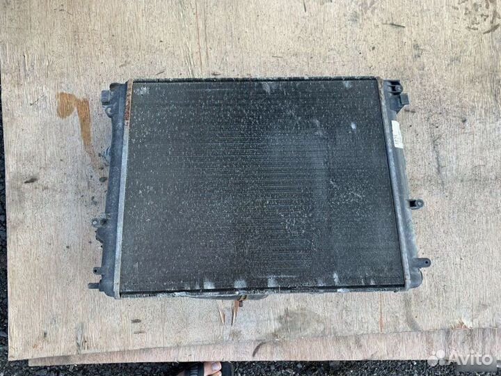 Радиатор охлаждения Renault Symbol 2