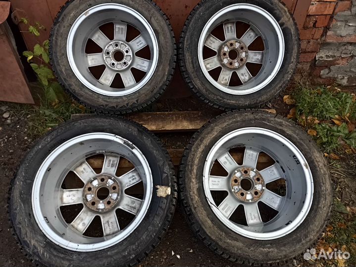 R15 оригинал VW Polo на зимних Bridgestone