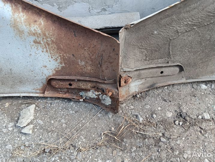 Крылья волга 31105