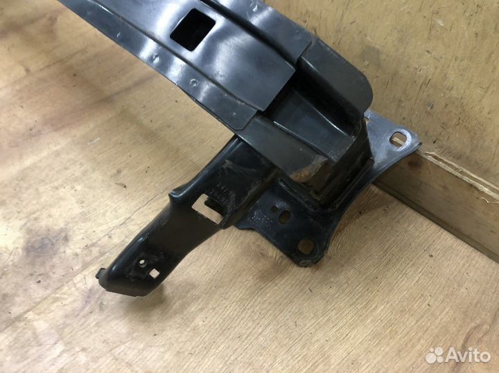 Усилитель переднего бампера Skoda Kodiaq