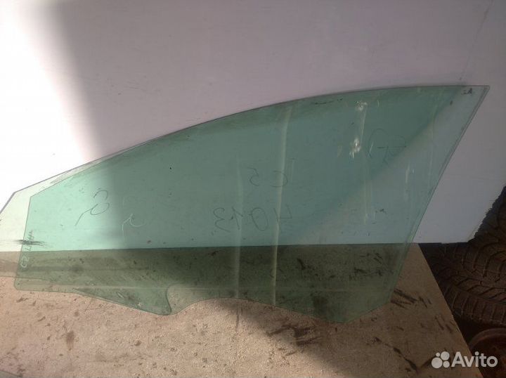 Стекло переднее правое Citroen С-5 2007