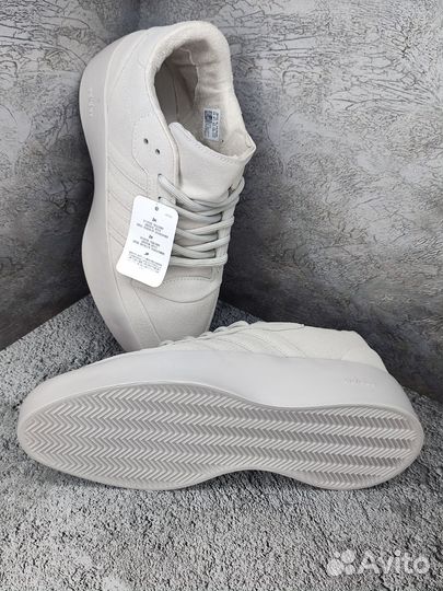 Кроссовки мужские с зауженным носком. Adidas серые