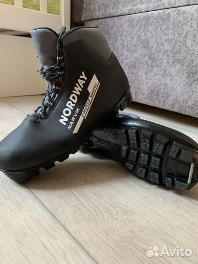 Лыжные ботинки 40