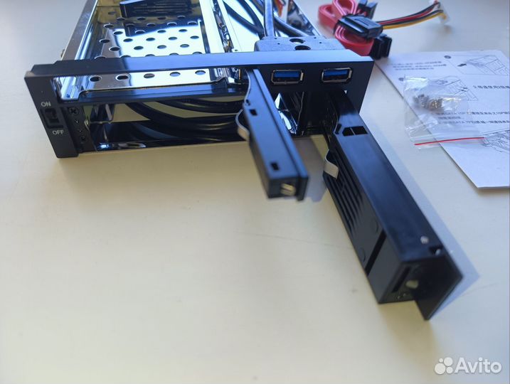 Салазки (mobile rack) для дисков 3.5