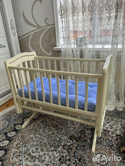 Детская кроватка