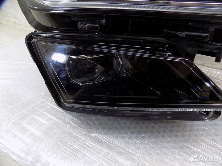 Фара правая Skoda Kodiaq
