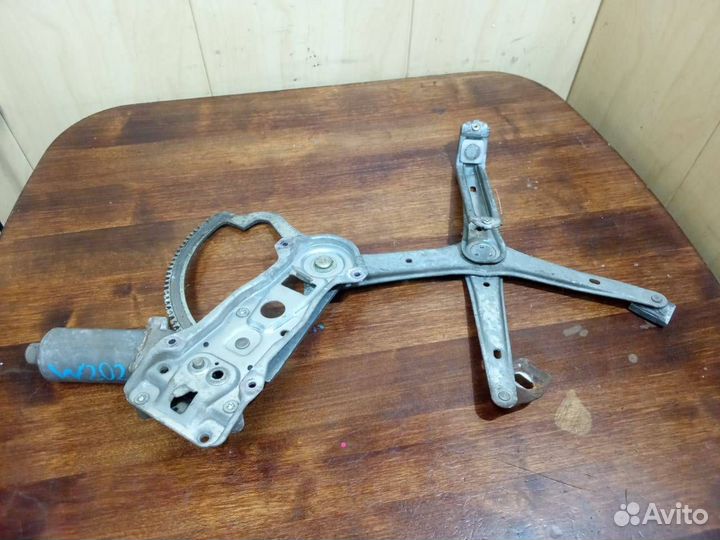 Стеклоподъемник передний левый Mercedes-Benz